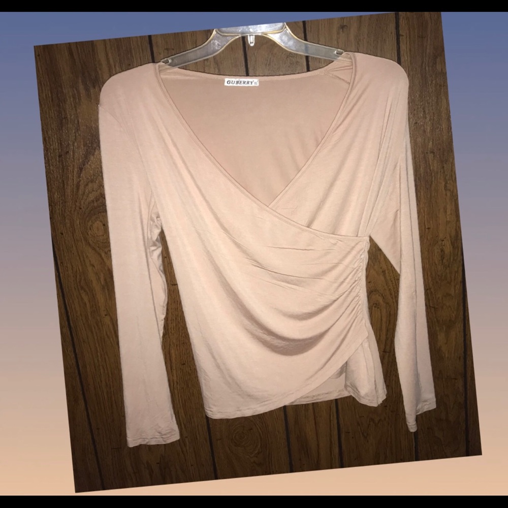 Cute long sleeve top!